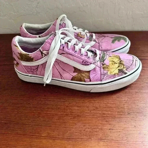 Men’s Size 10 - VANS Realtree x Old Skool Wild Orchid - Picture 1 of 12